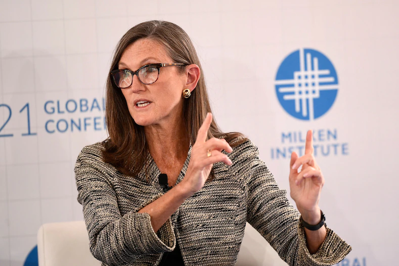 Are women investors better than men investors?