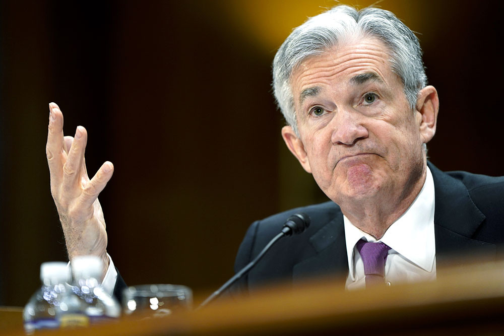 Dollar pauses gains after two intense days of Fedspeak